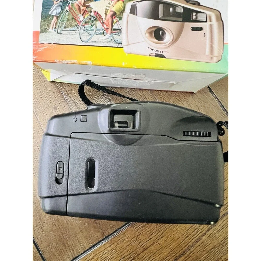 Collectible Teddy Grahams Brand 35mm Camera Vintage Megaview Point and Shoot